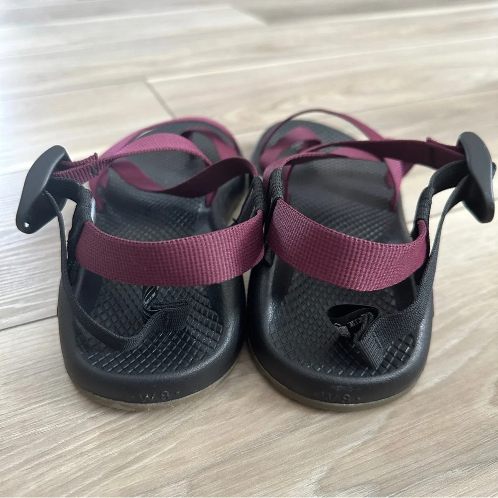 Chaco Z/2 Classic Sandals Maroon Toe Loop Sport Walking Outdoor Women’s Size 8 - Picture 4 of 10